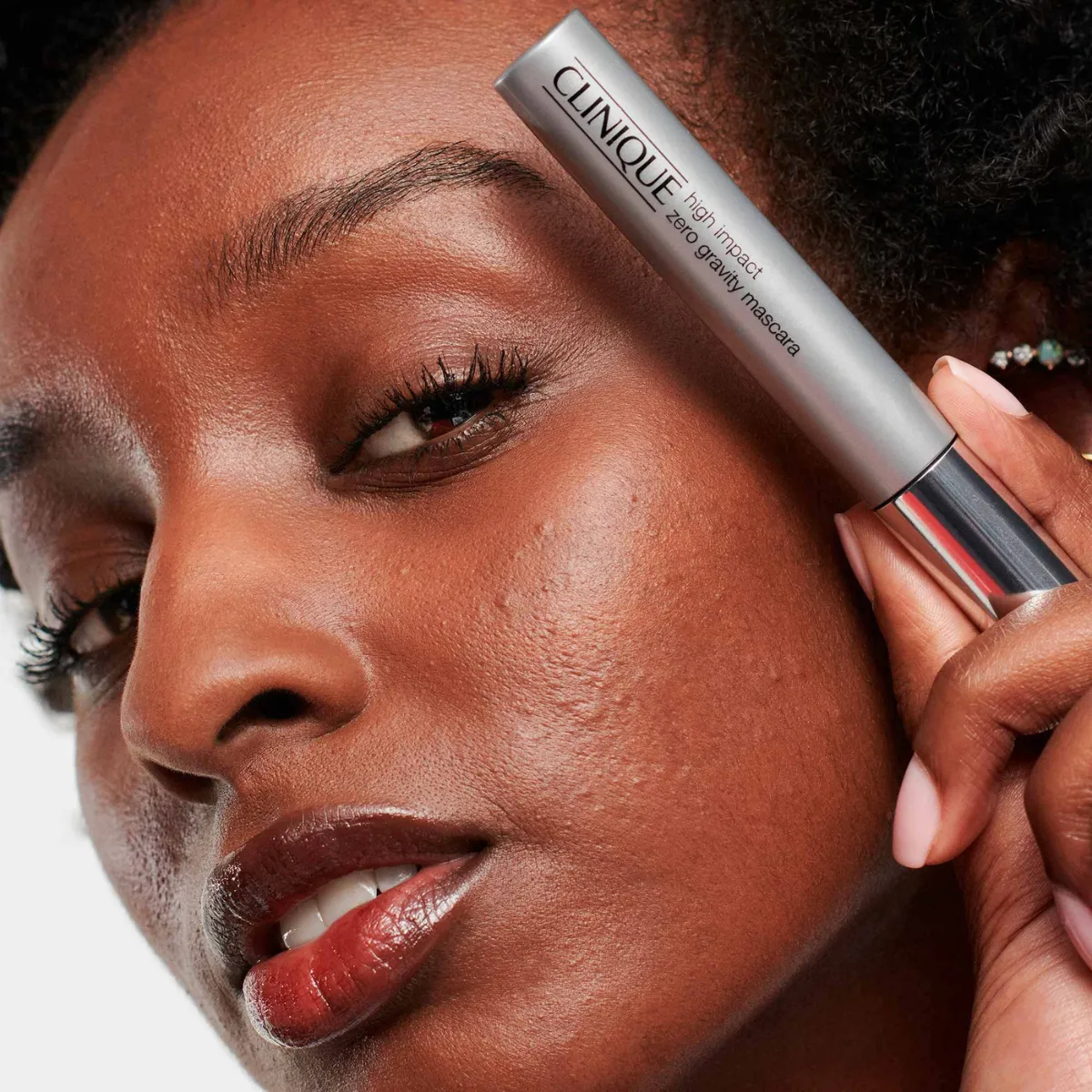 Mascara de Ojos High Impact Zero Gravity